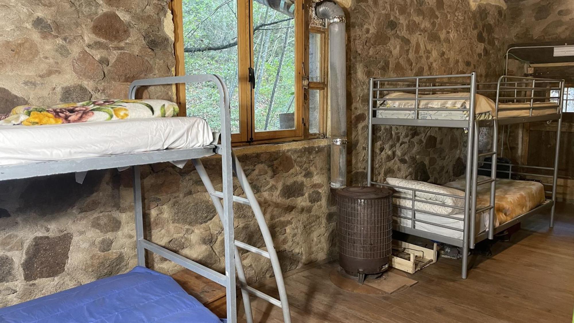 Albergue Del Oso Tierraluz アルブシエス エクステリア 写真